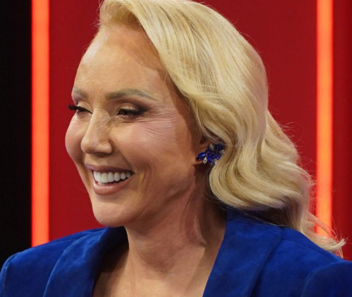 Lepa Brena prvi put o kćerki koju je ostavila? Nisam je vidjela, jednostavno ne znam kakva je - content image