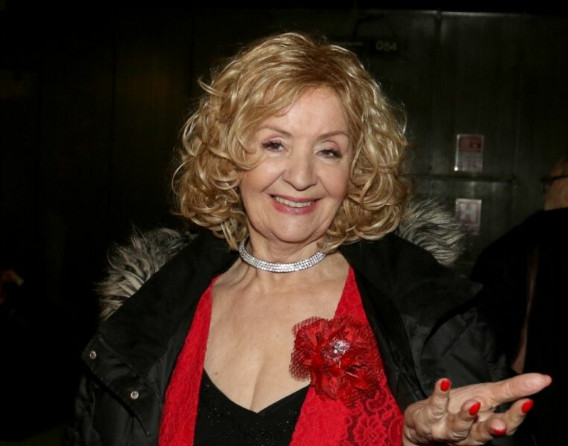 Na spomeniku Lepe Lukić pisat ove riječi, a evo pored koga će biti sahranjena, sve šokirala OVIM POTEZOM! (FOTO) - content image