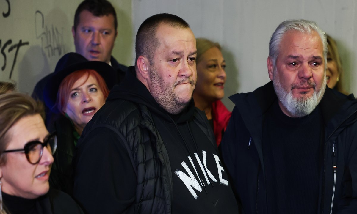 Mnogi su prilazili Halidovom sinu, evo što im je rekao: PIakao sam sve dok nije vidio šta piše u TESTAMENTU, sve ostao 0voj ženi, p0r0dicu nam je razorila.. - featured image