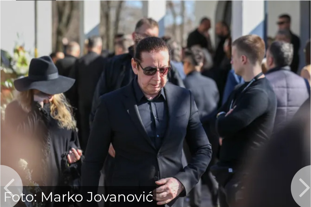 "Roditelji su umrli od tuge" Pjevač izgubio život u saobraćajnoj nesreći, brat godinama krio bol: "Neće proći" - featured image