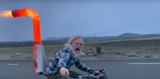 On je ludi čovek raketa: Sve što mu padne pod ruku pretvara u mašinu na mlazni pogon (VIDEO) On je ludi čovek raketa: Sve što mu padne pod ruku pretvara u mašinu na mlazni pogon (VIDEO)