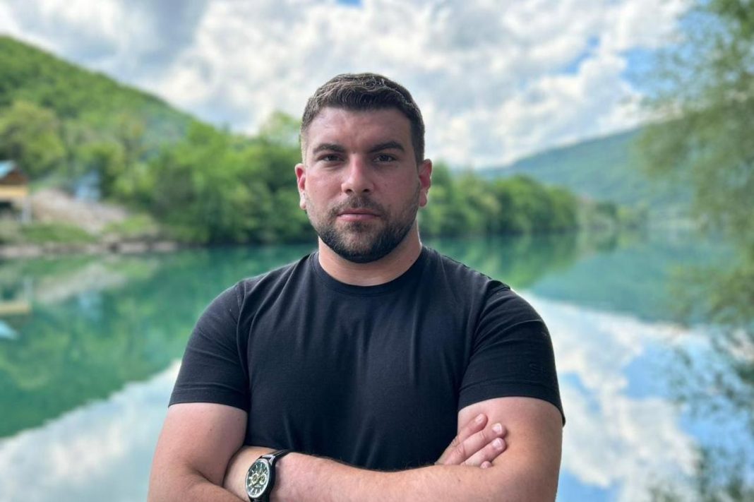 Alen je dijete rođeno iz ratnog silovanja: 'Prišao sam biološkom ocu i pitao ga zašto je silovao moju majku. Burno je reagirao' - featured image
