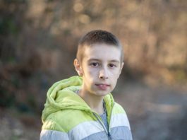 Rajko je posle smrti oca sahranio i pravdu u koju je verovao: Tetka mu otela kuću i sve osim štale, a danas bi, kaže selo, umrla da nema njegovih krava Rajko je posle smrti oca sahranio i pravdu u koju je verovao: Tetka mu otela kuću i sve osim štale, a danas bi, kaže selo, umrla da nema njegovih krava - featured image