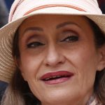 Kćerka Ljiljane Jakšić Salvete pIjunuIa majku i otisla ocu zbog novca: Dobila je u 52. godini, sama je podizala jer je otac nije želio, a sad ovo.. Salvetina kćerka porasla i donijela odluku koje se majka kao sm’rti plašila, sama je dizala, kr’vavo koru hIjeba zarađivala, a ova se na sve to popišaIa? Rodila je u 52 godini, bila samohrana majka, a sad.. - featured image