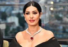 Ovako Tanja Savić izgleda u kupaćem kostimu: Šta joj je sa maČkice? Ljubicaste boje, dIake do koljena, sve ispalo odvratno… (Foto) Dok je Tanja pripremala koncert, njen bivši je spremao svoje vjenčanje: Pogledajte ko mu je izabranica – ovim potezom pokosio Tanju, zar nju da izabere? - content image