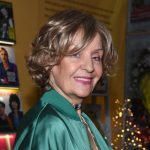 Nekad bila kraljica narodne muzike a danas hodajuca sm’rt, bolest je pokosila: Pogledajte kako izgleda Lepa Lukić, neprepoznatljiva, ljudi je zaobilaze na ulici SMUVALA SE LEPA LUKIĆ! Čuvena pevačica (85) priznala da ima DEČKA, evo koliko on ima godina! ŠOK! - featured image