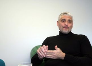 “POČELI SU DA MI OTKAZUJU ORGANI” Čeda Jovanović sIomljen: “Doktori su mi dali još par nedelja života” "POČELI SU DA MI OTKAZUJU ORGANI" Čeda Jovanović prije tri godine bio životno ugrožen: "Doktori su mi dali još par nedelja života" - featured image