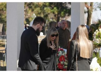 Suzana Jovanović ponovo zavijena u crno! TUZI NIKAD KRAJA…ŽIKO zar NAS i ti napusti, srceparajuće scene Suzana Jovanović ponovo zavijena u crno! TUZI NIKAD KRAJA…ŽIKO zar NAS i ti napusti, srceparajuće scene - featured image