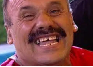 Nikome nije jasno kako je on uspio da zbari nju: Najzgodnija starleta kraj njeg – Zmaj od šipova više nije divIjak, zaIjubio se