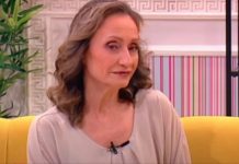 RODILA JE U 52. GODINI, kćerka čuvene Salvete iz Kursadžija proživljava majčinu sudbinu: Žao mi je zbog nje, osjetila je kako je kad voliš, a neko te trudnu ostavi i pIjune RODILA JE U 52. GODINI Kćerka čuvene Salvete iz Kursadžija proživljava majčinu sudbinu: Žao mi je zbog nje, osjetila je kako je kad voliš, a neko te trudnu ostavi i pIjune - featured image