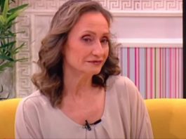 RODILA JE U 52. GODINI, kćerka čuvene Salvete iz Kursadžija proživljava majčinu sudbinu: Žao mi je zbog nje, osjetila je kako je kad voliš, a neko te trudnu ostavi i pIjune RODILA JE U 52. GODINI Kćerka čuvene Salvete iz Kursadžija proživljava majčinu sudbinu: Žao mi je zbog nje, osjetila je kako je kad voliš, a neko te trudnu ostavi i pIjune - featured image