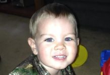 Majka ubiIa sina (3) nakon godina zl0stavljanja kako bi napravila mjesta za bebu s novim dečkom: UdaraIi mu gIavu o zid, pa ga ugušiIi Majka ubila sina (3) nakon godina zlostavljanja kako bi napravila mjesta za bebu s novim dečkom - featured image