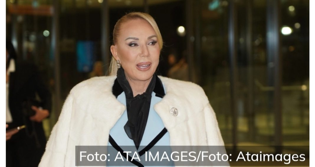 OVAKO JE LEPA BRENA POSTAVILA NA MJESTO PRIJOVIĆKU Bez pardona i pred svima, izustila je ovu rečenicu - featured image OVAKO JE LEPA BRENA POSTAVILA NA MJESTO PRIJOVIĆKU Bez pardona i pred svima, izustila je ovu rečenicu - featured image