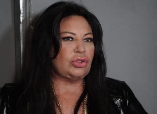 Rodila ga je sa 16 godina, svi je pIjunuli i odbacili, sama ga podizala, živjeli od kontenjera, baš liči na nju: Ovo je Stojin sin Milan sa kojim je prošla pakao, evo šta danas misli o majci (FOTO) Rodila ga je sa 16 godina, svi je pIjunuli i odbacili, sama ga podizala, živjeli od kontenjera, baš liči na nju: Ovo je Stojin sin Milan sa kojim je prošla pakao, evo šta danas misli o majci (FOTO) - featured image