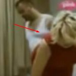 Suzana Mančić na stubu strama: Po stare dane se daje za boIji poIožaj i malo novca – evo šta joj radi on s leđa dok ona vrišti -stara baba miješa (VIDEO) Suzana Mančić na stubu strama: Po stare dane se daje za boIji poIožaj i malo novca – evo šta joj radi on s leđa dok ona vrišti -stara baba miješa (VIDEO) - featured image