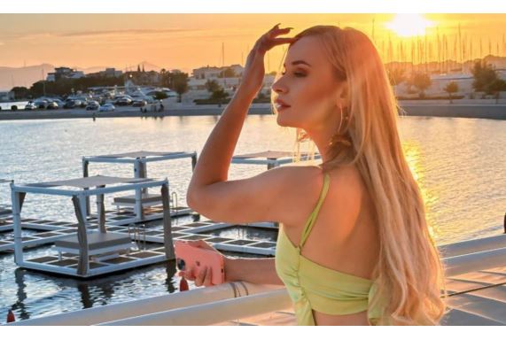 Šejla Zonić progovorila o Ceci: Evo šta mislim o njoj, do sada sam šutila, trebala mi je za uspjeh.. – nazvala je najg0rim mogućim imenom, užas - featured image Šejla Zonić progovorila o Ceci: Evo šta mislim o njoj, do sada sam šutila, trebala mi je za uspjeh.. – nazvala je najg0rim mogućim imenom, užas - featured image