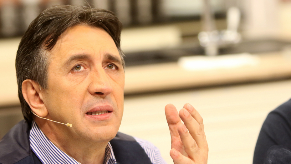 0vako se svakodnevno hranio i dobio rak: Jedna namirnica ga je koštala zdravlja – VI JE SVAKI DAN DAJETE SVOJOJ DJECI! OPREZ! - featured image 0vako se svakodnevno hranio i dobio rak: Jedna namirnica ga je koštala zdravlja – VI JE SVAKI DAN DAJETE SVOJOJ DJECI! OPREZ! - featured image