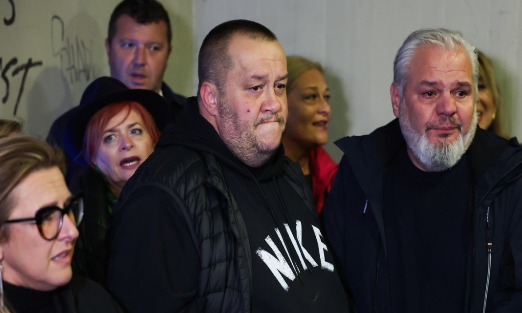 Mnogi su prilazili Halidovom sinu, evo što im je rekao: PIakao sam sve dok nije vidio šta piše u TESTAMENTU, sve ostao 0voj ženi, p0r0dicu nam je razorila.. - featured image