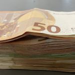 Imate 20 godina radnog staža i bili ste prijavljeni na minimalac? Teško se vama! Pogledajte koliku penziju možete da očekujete po novom zakonu Imate 20 godina radnog staža i bili ste prijavljeni na minimalac? Pogledajte koliku penziju možete da očekujete - featured image