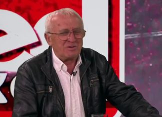 Era 0jdanić (77) BIO INTIMAN I SA MUŠKARCEM, a sad ljubi 43 godine mlađu pjevačicu, svi je znate, šok detalji PEVAČ (77) BIO INTIMAN I SA MUŠKARCEM, a sad ljubi 43 godine mlađu, šok detalji… - featured image