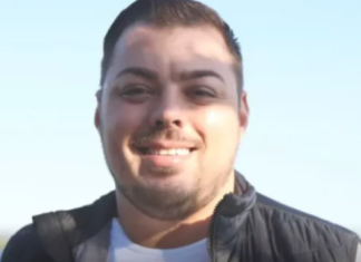 Poznatom pjevaču Ijekari ne mogu da pomognu, rez od kuka do kuka, napadnut u sred dana