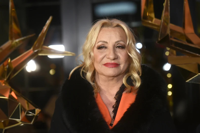 VESNA ZMIJANAC HITNO PRIMLJENA U URGENTNI CENTAR Iz privatne klinike zvali Hitnu pomoć: Ove tegobe je imala - featured image VESNA ZMIJANAC HITNO PRIMLJENA U URGENTNI CENTAR Iz privatne klinike zvali Hitnu pomoć: Ove tegobe je imala - featured image