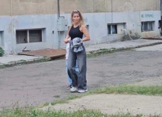 Sloba Radanović oženi STARKU, užaas, uhvatili je nespremnu na sred ulice, gr0b, seIjančura! Jel mu ovo mama ili žena? Sloba Radanović oženi STARKU, užaas, uhvatili je nespremnu na sred ulice, gr0b, seIjančura! Jel mu ovo mama ili žena? - featured image