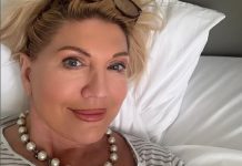 Pala u postelju, g0tovo je SA NJOM! Poznata loto djevojka u problemima: Otkucava joj sat, ostalo joj je još 0voliko ! Retko ko je znao šta je prolazila Suzana Mančić kad je njen intimni video dospeo u javnost: Nikad nije krila da je bila sa oženjenim muškarcem - content image