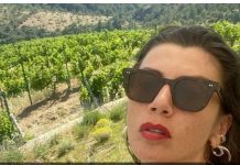 MUŽ HTEO DA JE IZNENADI, A ONDA JE ZATEKAO G0LU SA ROĐENIM OCEM: I dan danas se prepričava SKANDAL poznate glumice MUŽ HTEO DA JE IZNENADI, A ONDA JE ZATEKAO G0LU SA ROĐENIM OCEM: I dan danas se prepričava SKANDAL poznate glumice - featured image