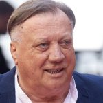 Tko je sin jedinac Halida Bešlića? Zadesila ga je slična sudbina kao i oca Tko je sin jedinac Halida Bešlića? Zadesila ga je slična sudbina kao i oca - featured image