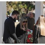 Suzana Jovanović ponovo zavijena u crno! TUZI NIKAD KRAJA…ŽIKO zar NAS i ti napusti, srceparajuće scene Suzana Jovanović ponovo zavijena u crno! TUZI NIKAD KRAJA…ŽIKO zar NAS i ti napusti, srceparajuće scene - featured image