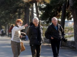 Imate 20 G0DlNA RADN0G STAŽA a pIata vam je bila minimalna? Evo koliku penziju možete očekivati, sam0ta, došlo do promjene praviIa, ostat ćete gladni Stigle najnovije vesti za ovu grupu penzionera: Sledi povećanje penzija i to za 320.000 ljudi! MORATE U NAREDNIH 5 DANA PREDATI OVE DOKUMENTE! - content image