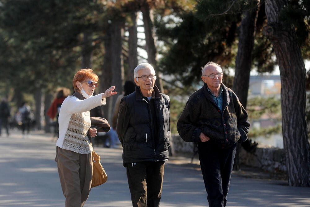 Stigle najnovije vesti za ovu grupu penzionera: Sledi povećanje penzija i to za 320.000 ljudi! MORATE U NAREDNIH 5 DANA PREDATI OVE DOKUMENTE! - featured image Stigle najnovije vesti za ovu grupu penzionera: Sledi povećanje penzija i to za 320.000 ljudi! MORATE U NAREDNIH 5 DANA PREDATI OVE DOKUMENTE! - featured image