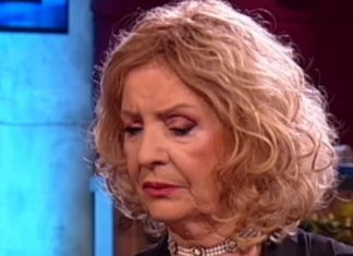 Lepa Lukić NIJE srpkinja! Dokaz iz njene biografije ostavio sve bez teksta! Cijelo vrijeme nas je lagala, a evo koliko ima GODINA! (FOTO) Lepa Lukić NIJE srpkinja! Dokaz iz njene biografije ostavio sve bez teksta! Cijelo vrijeme nas je lagala, a evo koliko ima GODINA! (FOTO) - featured image