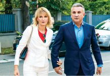 Majka Novaka Đokovića zbog ljubavi promijenila i vjeru i ime: Dijana se zapravo ovako zove Majka Novaka Đokovića zbog ljubavi promijenila i vjeru i ime: Dijana se zapravo ovako zove - featured image