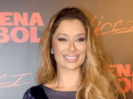 Srce ne bira, život sve namješta sam, udaje se za ovog sirotana: Otkriveni detalji života Tee Tairović i sve o dolasku petorki Srce ne bira, život sve namješta sam, udaje se za ovog sirotana: Otkriveni detalji vjenčanja Tee Tairović i sve o dolasku petorki - featured image