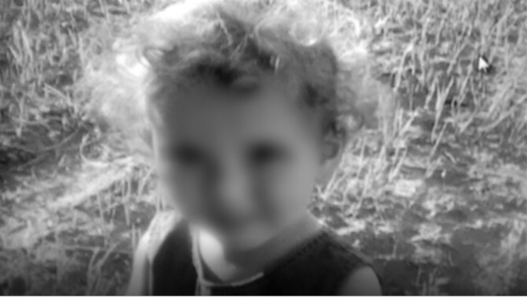 Sahranili je u dva kovčega: Malenu Anđelinu (3) komšija odveo sa rođendana, silovao i zvjerski ubio - featured image