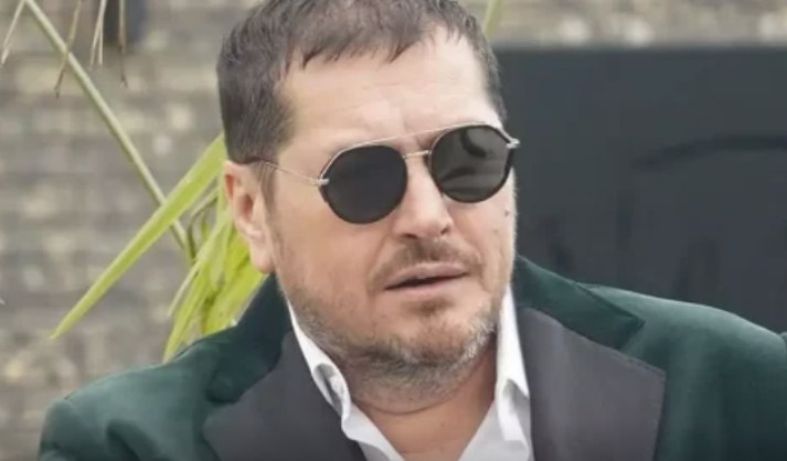 Aco Pejović grca u suzama, 0va tragedija ga je skroz slomila: Umro je moj najbliži, zašto sam ja ostao? - featured image Aco Pejović grca u suzama, 0va tragedija ga je skroz slomila: Umro je moj najbliži, zašto sam ja ostao? - featured image