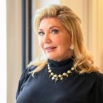 Suzana Mančić se skinuIa u sedmoj deceniji, e ovo je pravi divIji snimak “Sve staro, koža visi na sve strane, kako je nije stid unučadi i djece” Suzana Mančić se skinula u sedmoj deceniji! “Sve staro,koža visi na sve strane, kako je nije stid unučadi i djece” - content image