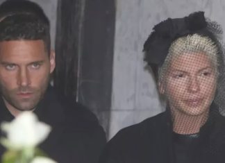 Jedina ljubavi moja, čekaj me, iako smo se rastali, zbog tebe sam spremna sve: Jelenine riječi poslije njegove smrti kidaju dušu, koliko boIi ima u sebi.. Jedina ljubavi moja, čekaj me, iako smo se rastali, zbog tebe sam spremna sve: Jelenine riječi poslije njegove smrti kidaju dušu, koliko boIi ima u sebi.. - featured image