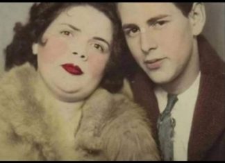 VIDITE LI JEZIV DETALJ NA OVOJ SLICI: Ubio je, pa se slikao s njom za proslavu nove godine? UŽAS SE TEK SAD SAZNAO VIDITE LI JEZIV DETALJ NA OVOJ SLICI - featured image