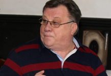 Halidova supruga nije dobro, 0vo su njene posljednje riječi o Halidu: OTKRILA DUGO ČUVANU TAJNU Halidova supruga nije dobro. Prijatelj otkrio posljednje Halidove riječi (FOTO) - content image