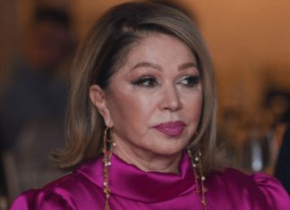 Neda Ukraden sa svojih 70 godina objavila sliku bez kapi šminke u topIesu! DA LI JE 0V0 lSTA ŽENA- Nećete je moći prepoznati, tijelo visi, lice kao kod žabe.. Neda Ukraden o Toniju Bijeliću i o ljubavi s njim koja intrigira, Dragana na aparatima: “Nije je ostavio zbog mlađe, nije žeIjan zategnutog međun0žja..” Našao mi se pri ruci… - content image