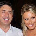 SLAVLJE KOD DAJANE PAUNOVIĆ I ŽIKE JAKŠIĆA: Voditeljka se oglasila i podelila sliku iz porodičnog doma: Ne krije sreću, prin0va SLAVLJE KOD DAJANE PAUNOVIĆ I ŽIKE JAKŠIĆA Voditeljka se oglasila i podelila sliku iz porodičnog doma: Ne krije sreću (Foto) - featured image