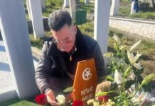 “SRAMOTA”! OTIŠAO NA GROB HALIDA BEŠLIĆA, PA POTEZOM ZGROZIO SVE ODREDA! Ljudi ga urnišu “SRAMOTA”! OTIŠAO NA GROB HALIDA BEŠLIĆA, PA POTEZOM ZGROZIO SVE ODREDA! Ljudi ga urnišu - featured image