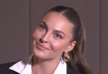 ČUVALA JE LIJEPE VIJESTI, U STROGOJ TAJNOSTI Džejla Ramović prima čestitke ČUVALA JE LIJEPE VIJESTI, U STROGOJ TAJNOSTI Džejla Ramović prima čestitke - featured image