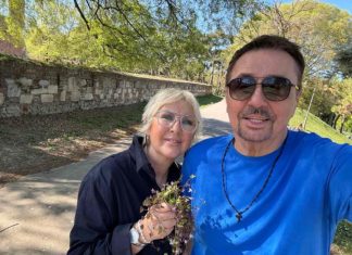 Puče bruka na estradi, gdje se ONA umiješa u brak? Zbog nje su se razveli Keba i Olja: Četrdeset godina braka u senci sramne odluke Puče bruka na estradi, gdje se ONA umiješa u brak? Zbog nje su se razveli Keba i Olja: Četrdeset godina braka u senci sramne odluke - featured image