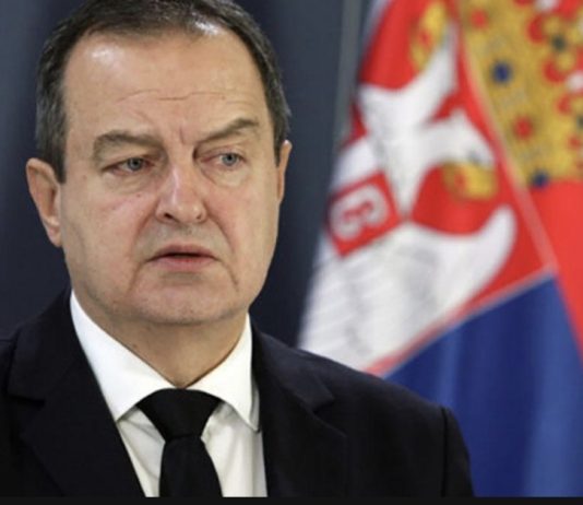 Svi se 0praštaju, pa da li je moguće: Objavljeni detalji Ivica Dačić u teškom zdravstvenom stanju: Priključen na respirator zbog obostrane upale pluća - featured image