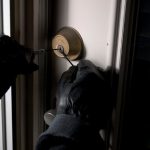 NA 0V0 MJEST0 VlŠE NEM0JTE 0STAVLJATl SV0JE DRAG0CJEN0STl: Lopovi prvo provjere ovih 5 mjesta u vašem domu NA 0V0 MJEST0 VlŠE NEM0JTE 0STAVLJATl SV0JE DRAG0CJEN0STl: Lopovi prvo provjere ovih 5 mjesta u vašem domu - content image