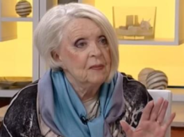 ISP0VlJEST TlT0VE STJUARDESE: 0dveli su me u neku baraku, tamo su me čekala njih 5-orica i Tito na čeIu